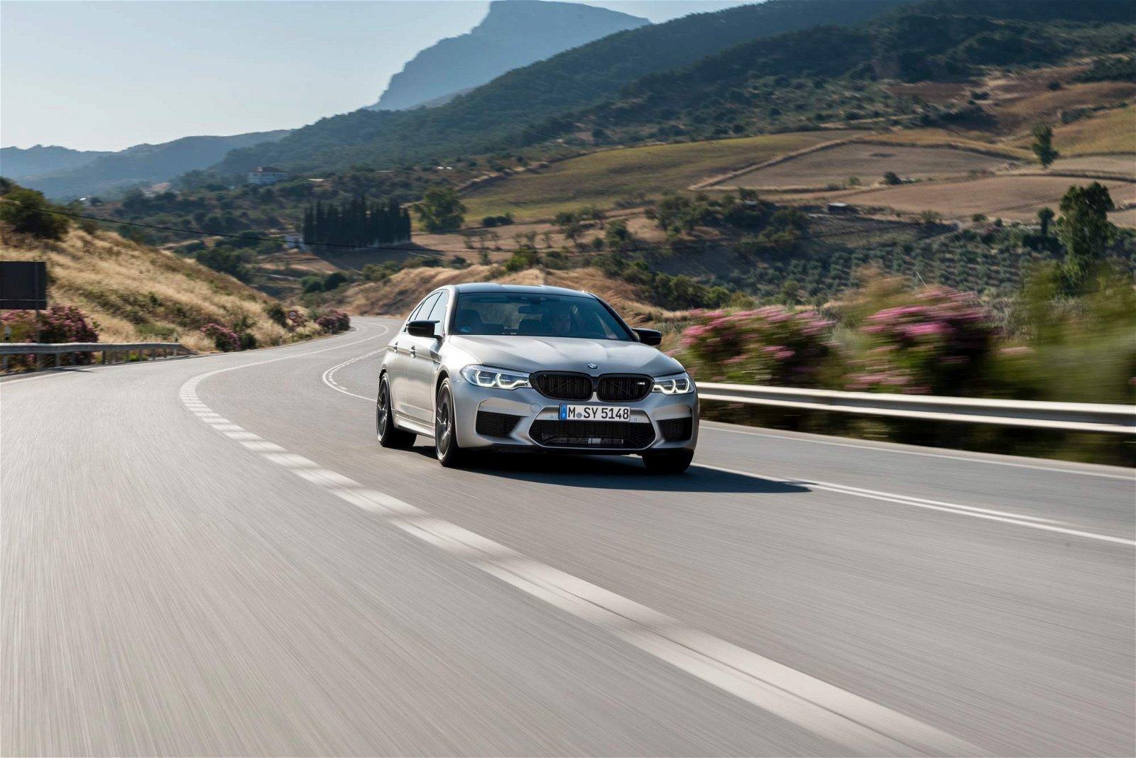 2019-BMW-M5-Competition-104
