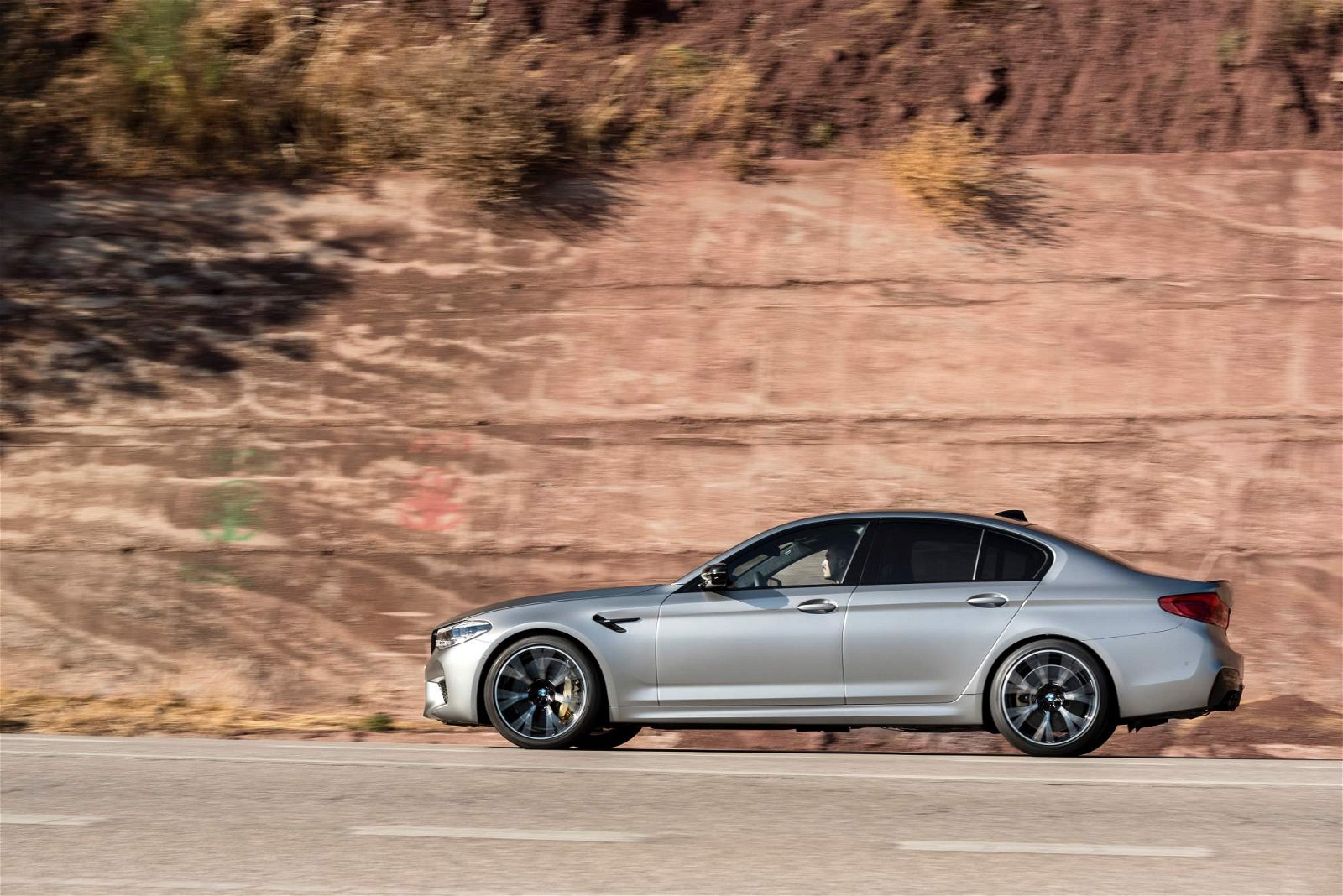 2019-BMW-M5-Competition-114