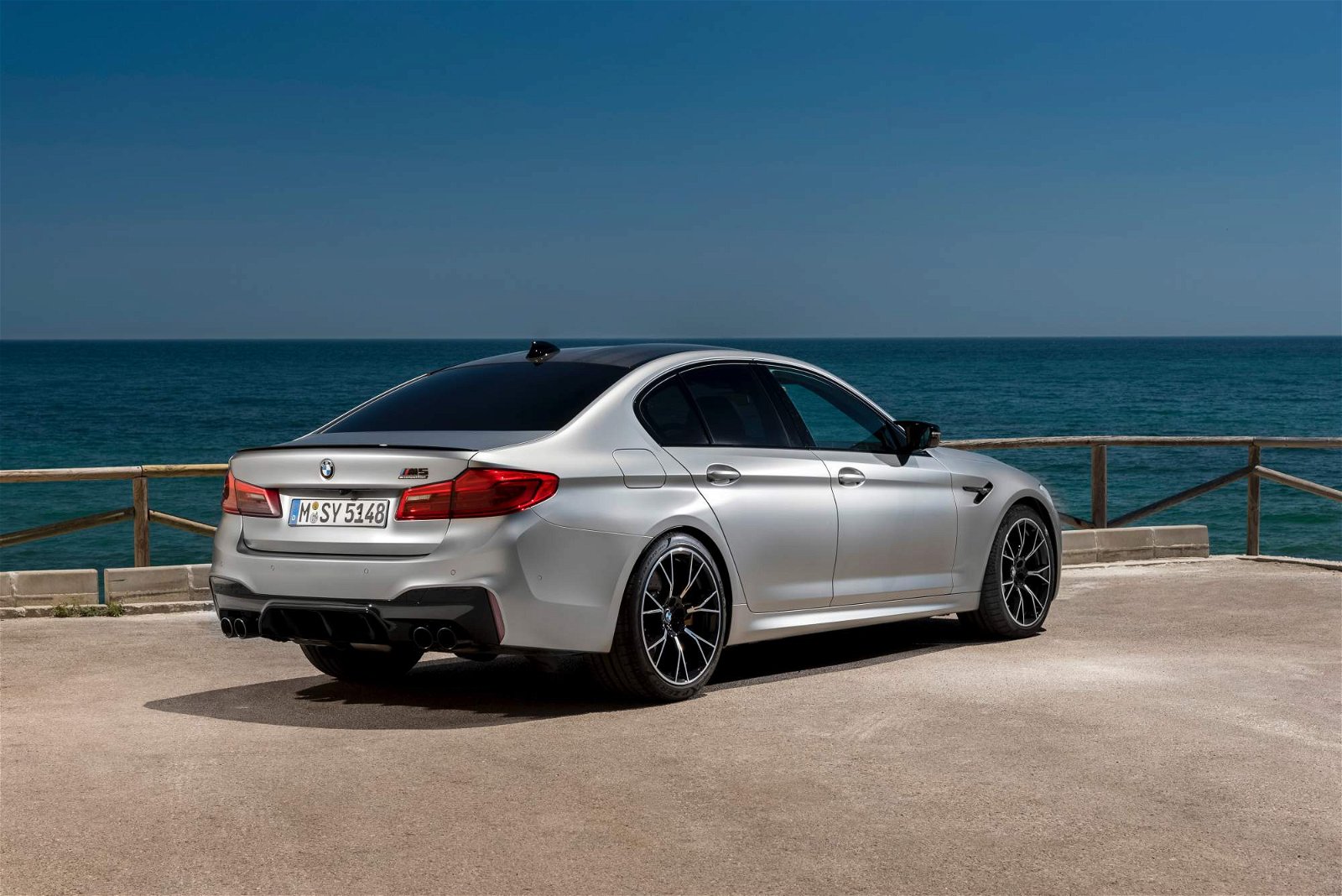 2019-BMW-M5-Competition-119