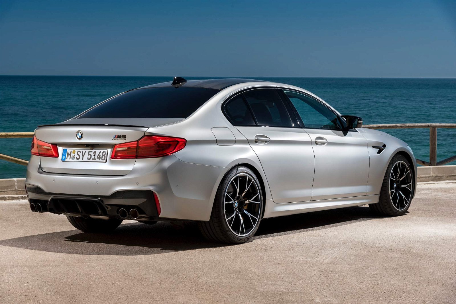 2019-BMW-M5-Competition-121