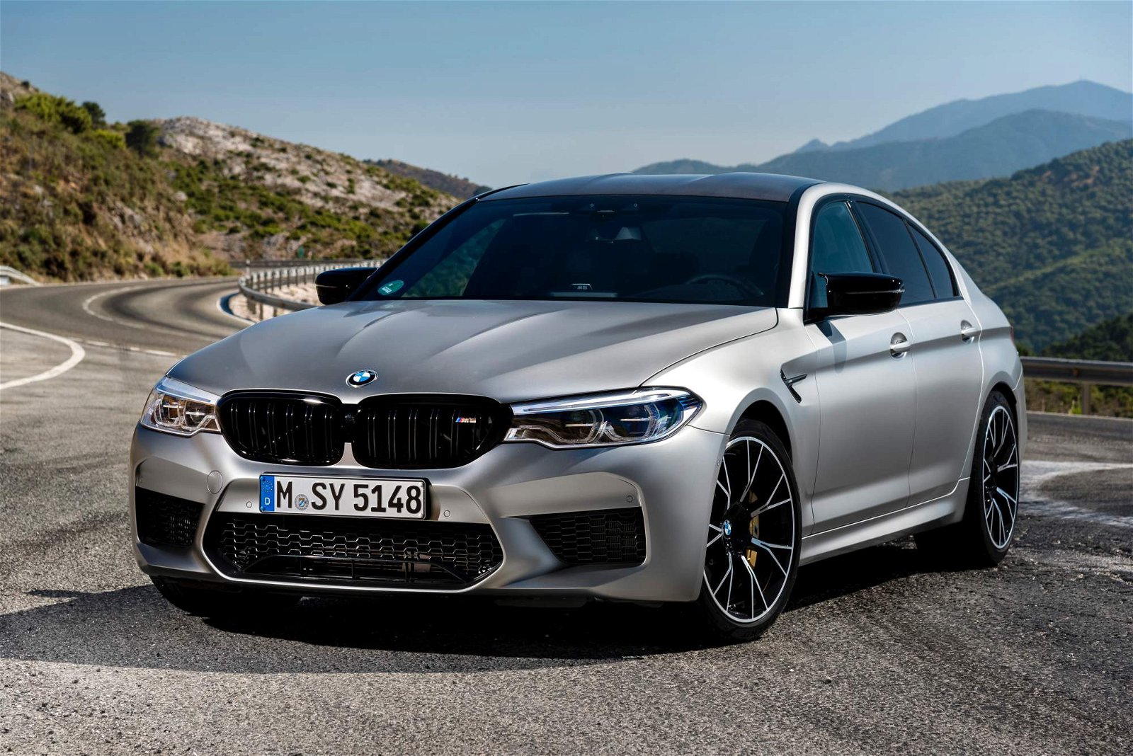 2019-BMW-M5-Competition-122