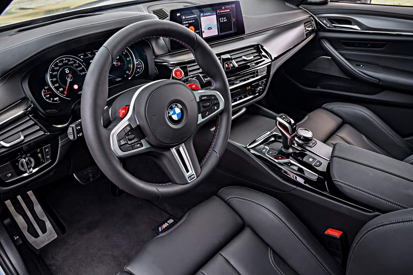 2019-BMW-M5-Competition-135