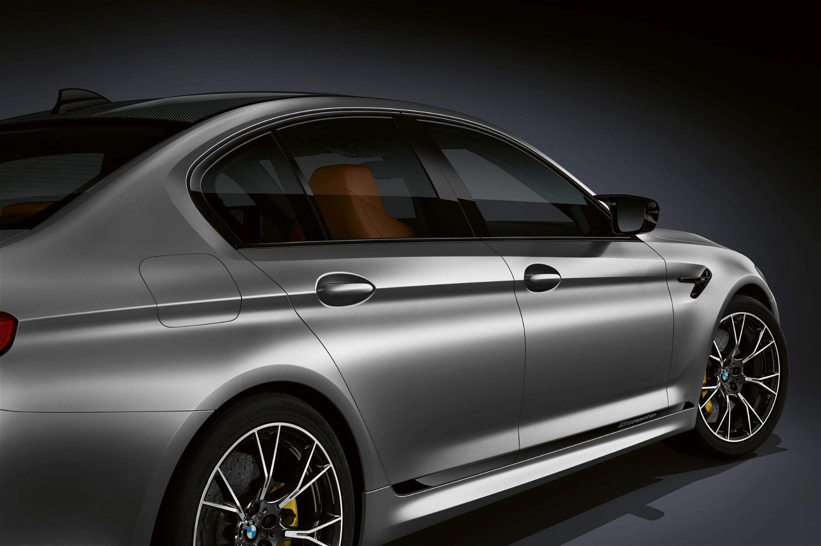 2019-BMW-M5-Competition-2