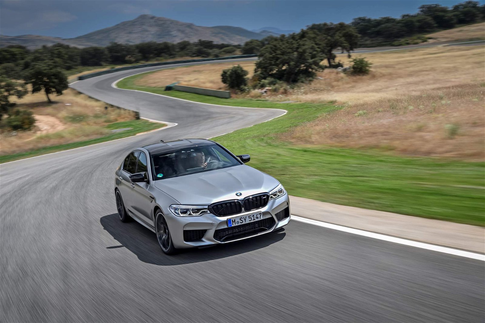 2019-BMW-M5-Competition-57