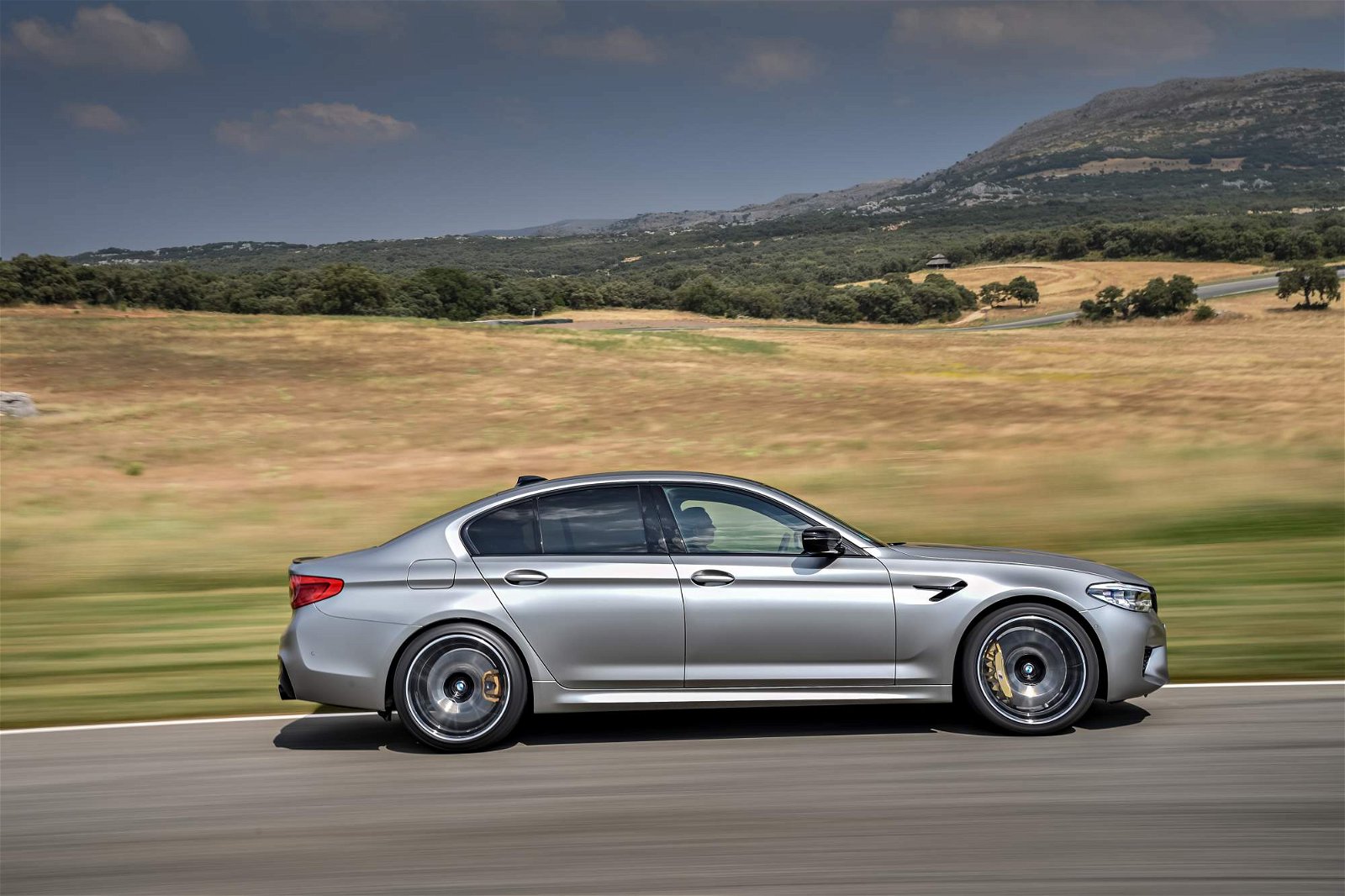 2019-BMW-M5-Competition-62