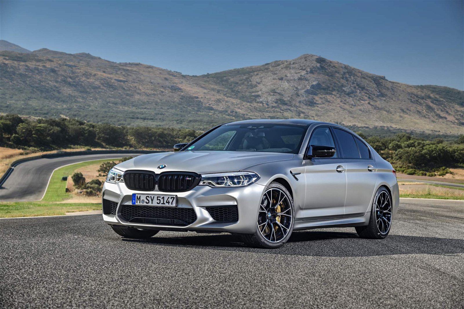 2019-BMW-M5-Competition-67