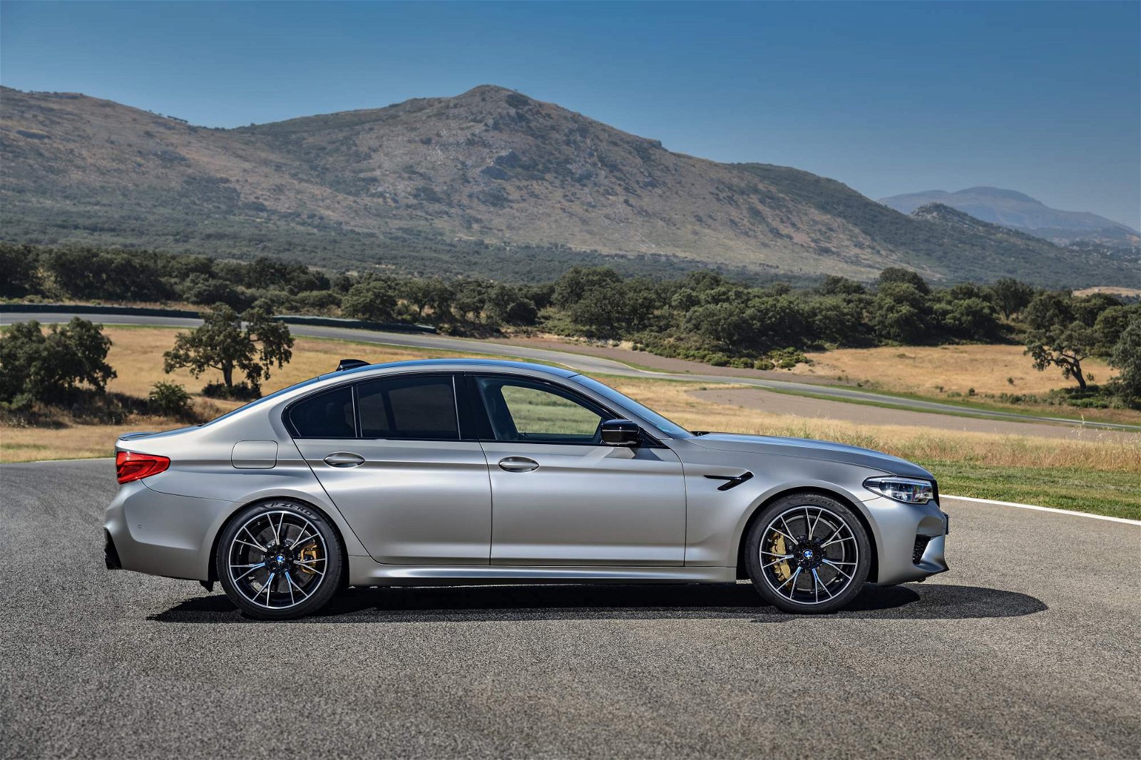 2019-BMW-M5-Competition-75