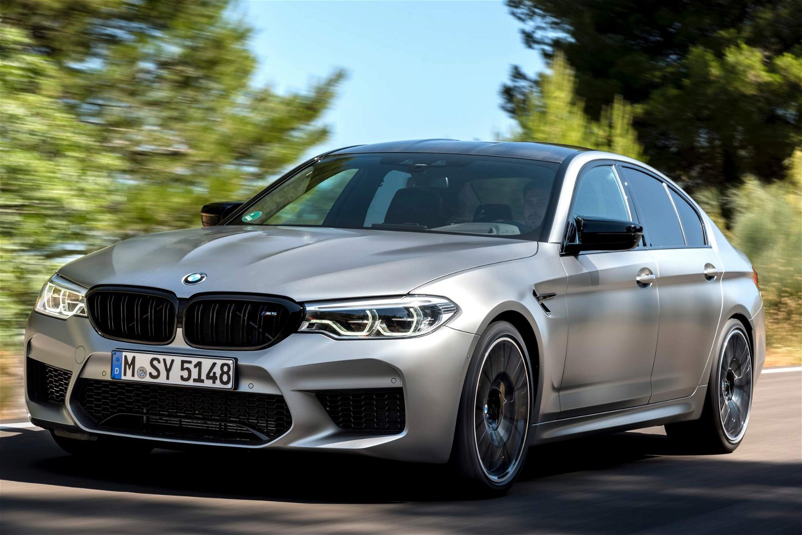 2019-BMW-M5-Competition-92