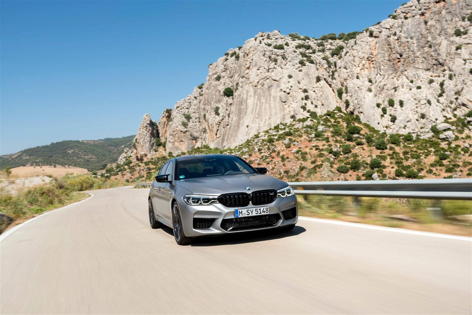 2019-BMW-M5-Competition-93