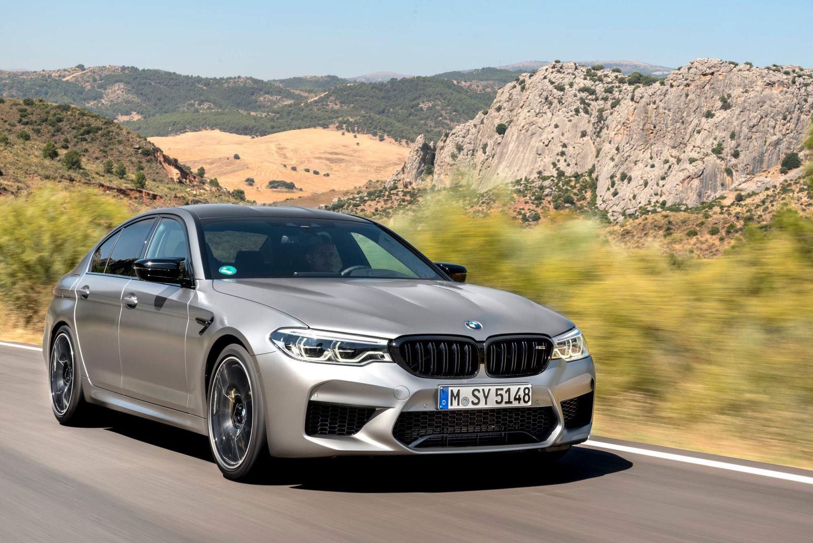 2019-BMW-M5-Competition-95