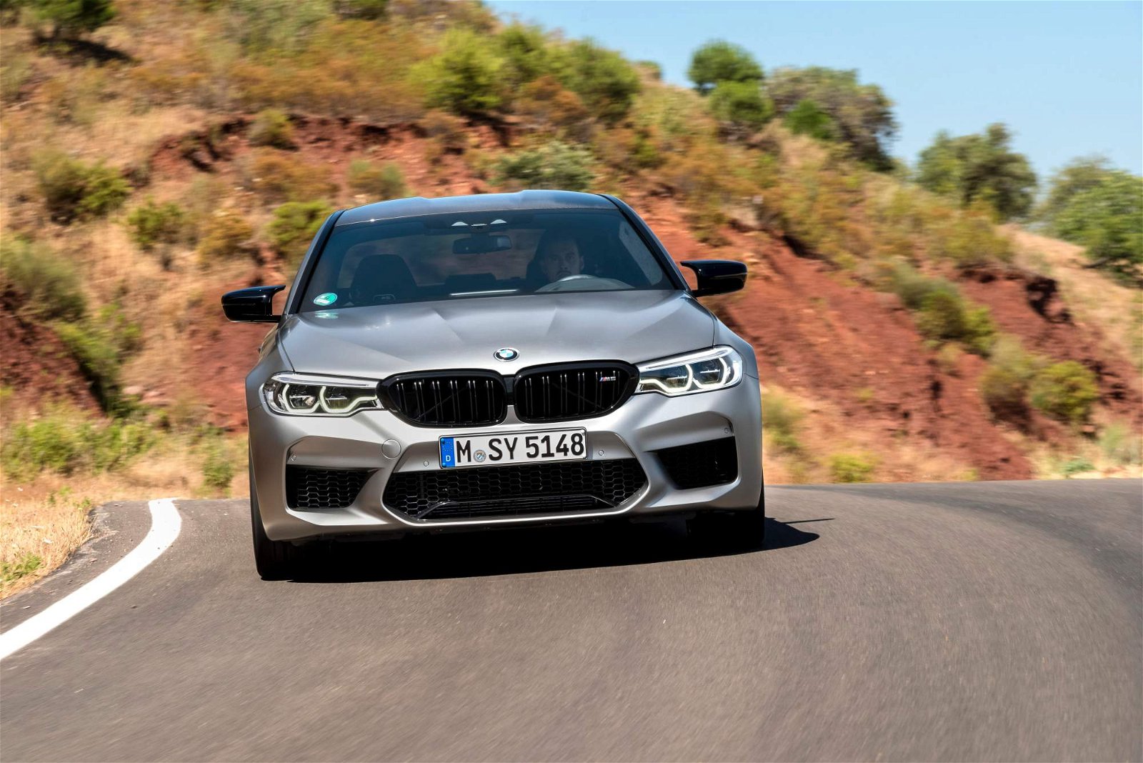 2019-BMW-M5-Competition-96