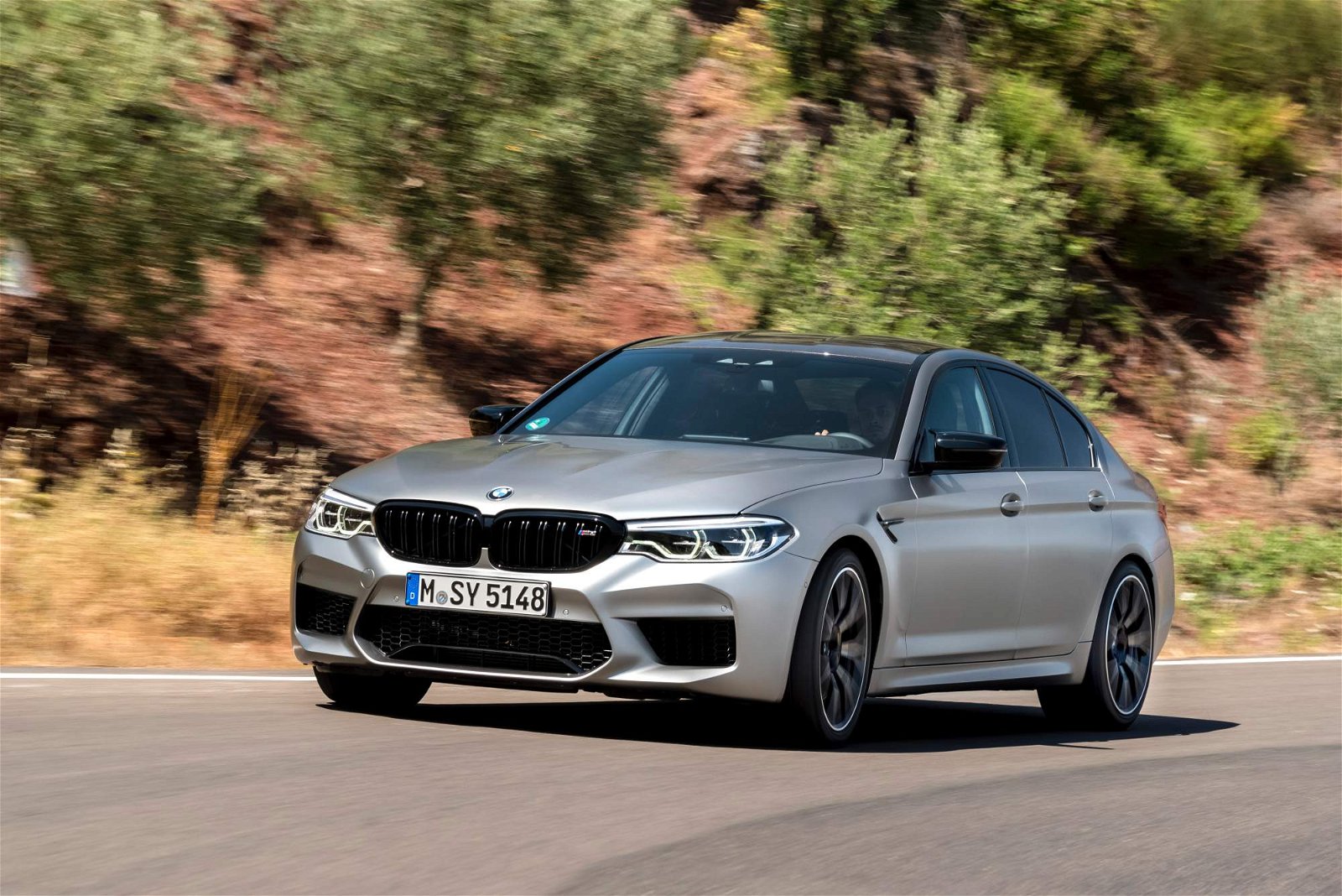 2019-BMW-M5-Competition-97