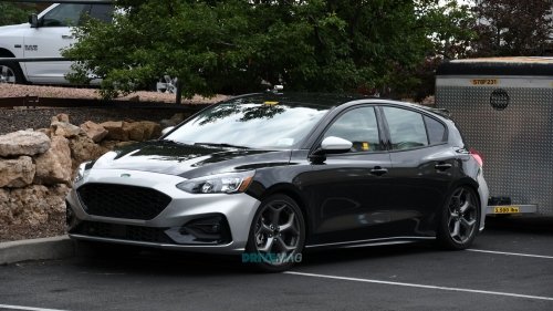 2019 Ford Focus ST spied 07_cr