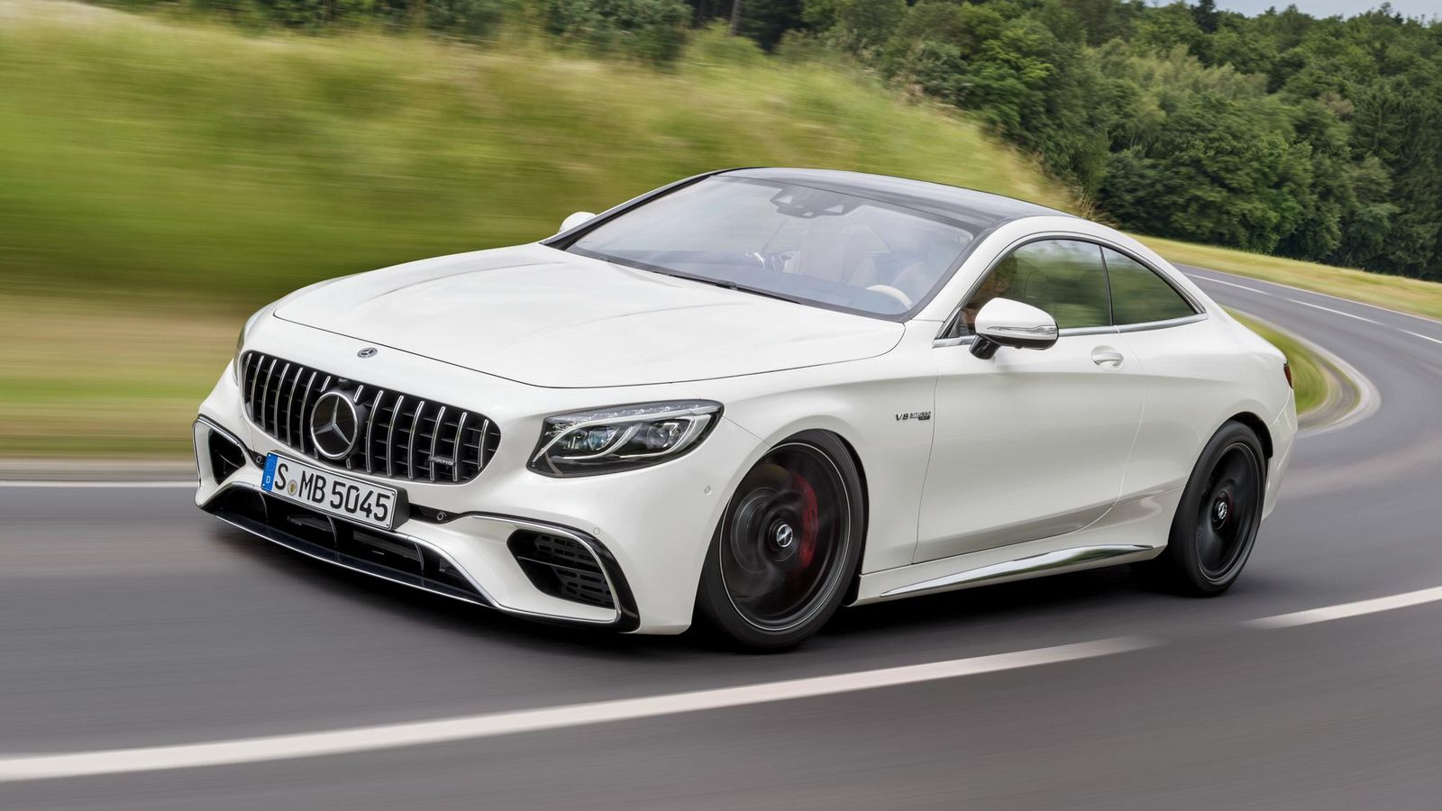 Watching a 2019 MercedesAMG S63 Coupe accelerate to its top speed