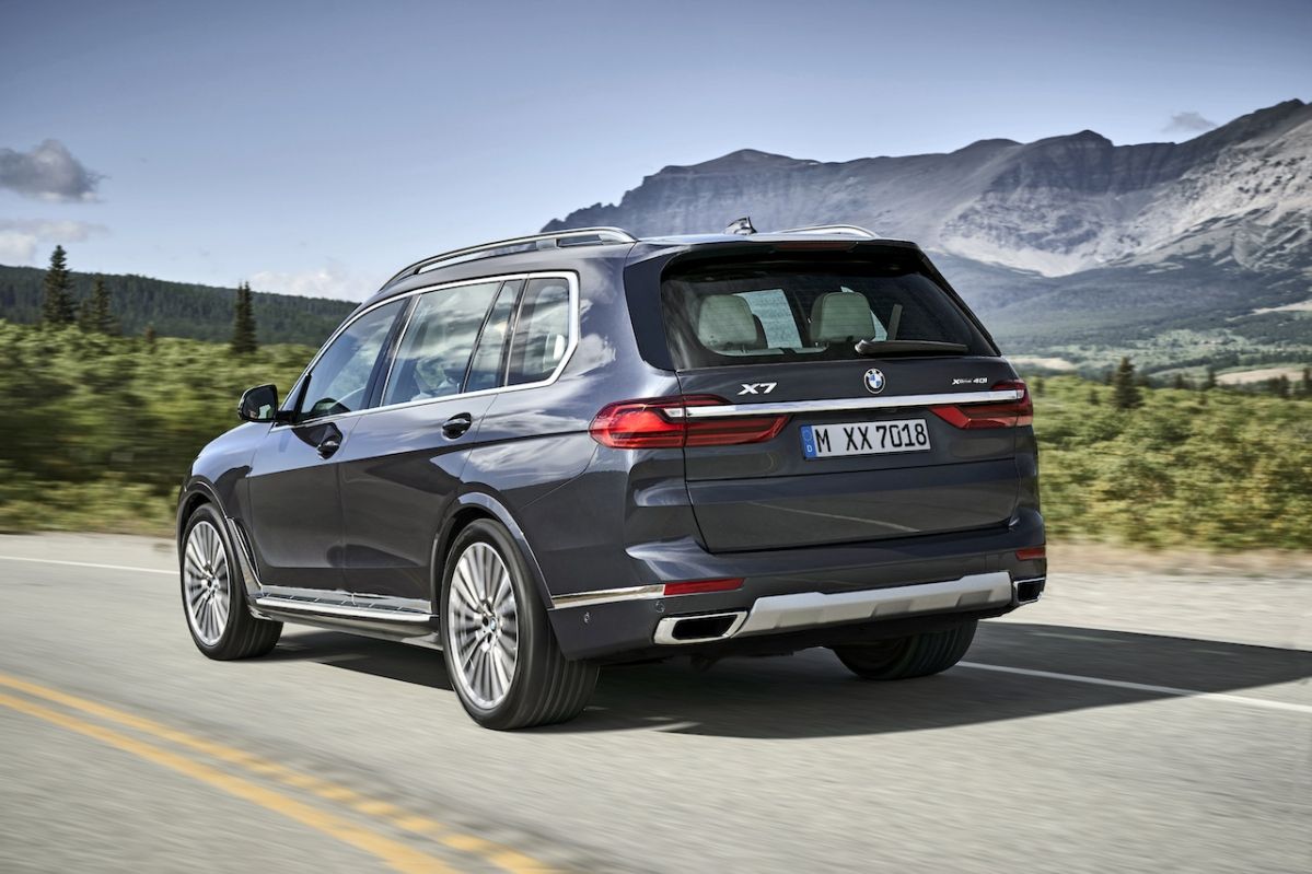 All New 2019 Bmw X7 Debuts As Brand S Most Luxury Oriented Suv