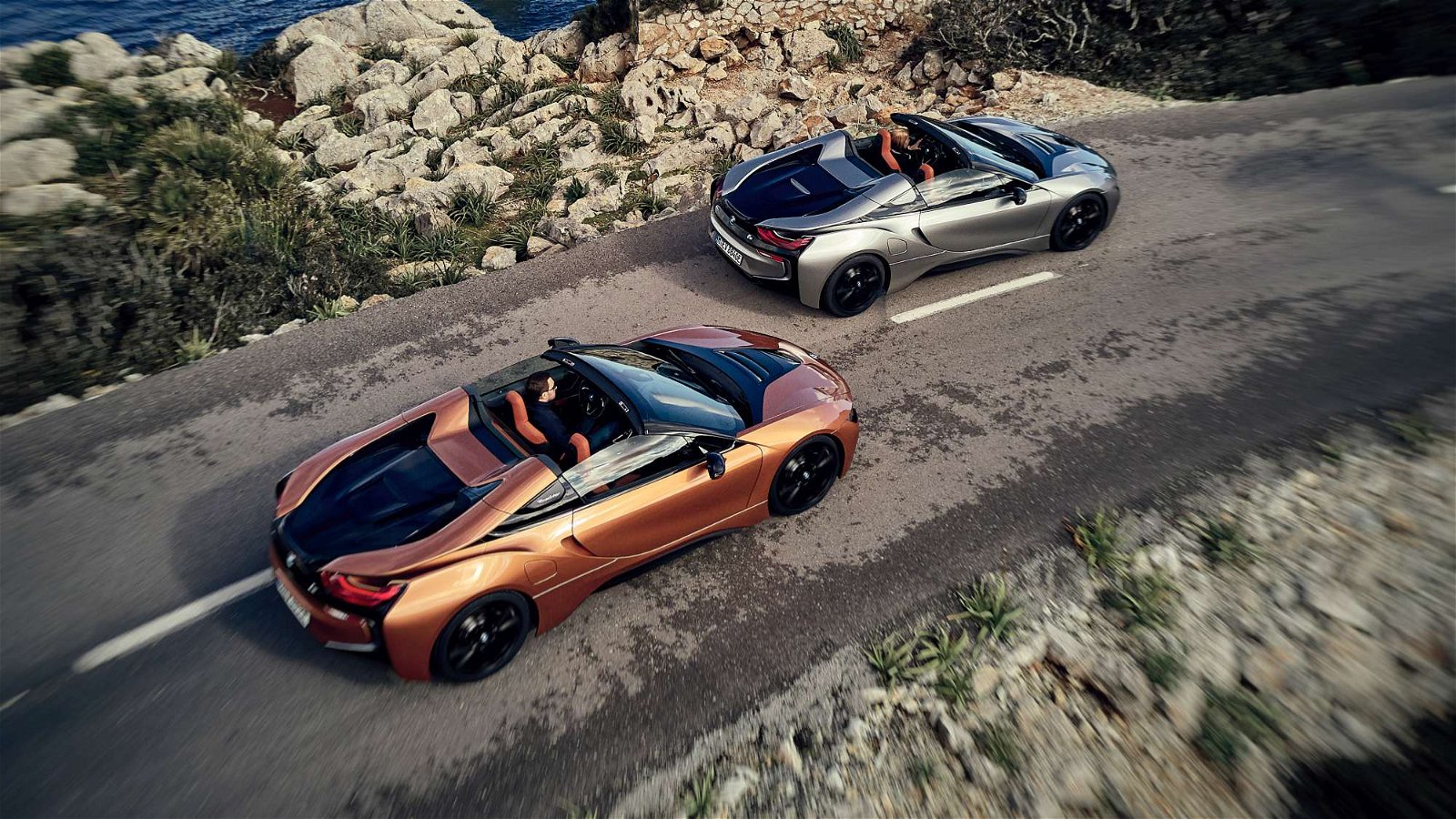 bmw i8 roadster and coupe