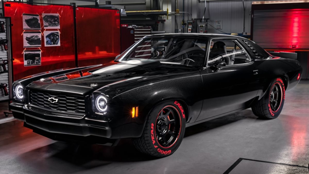 Chevy uses vintage Chevelle Laguna to launch new LT5 V8 crate engine