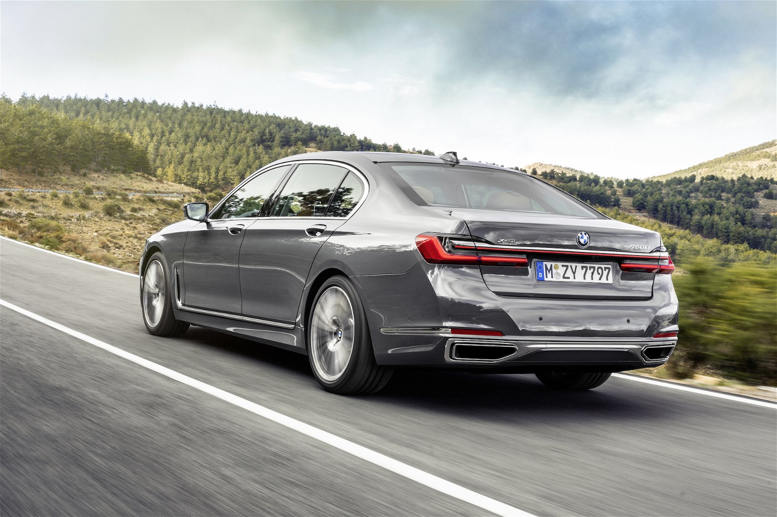 bmw-7-series-facelift-11
