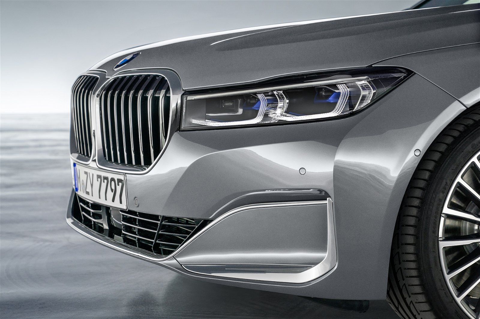 bmw-7-series-facelift-42