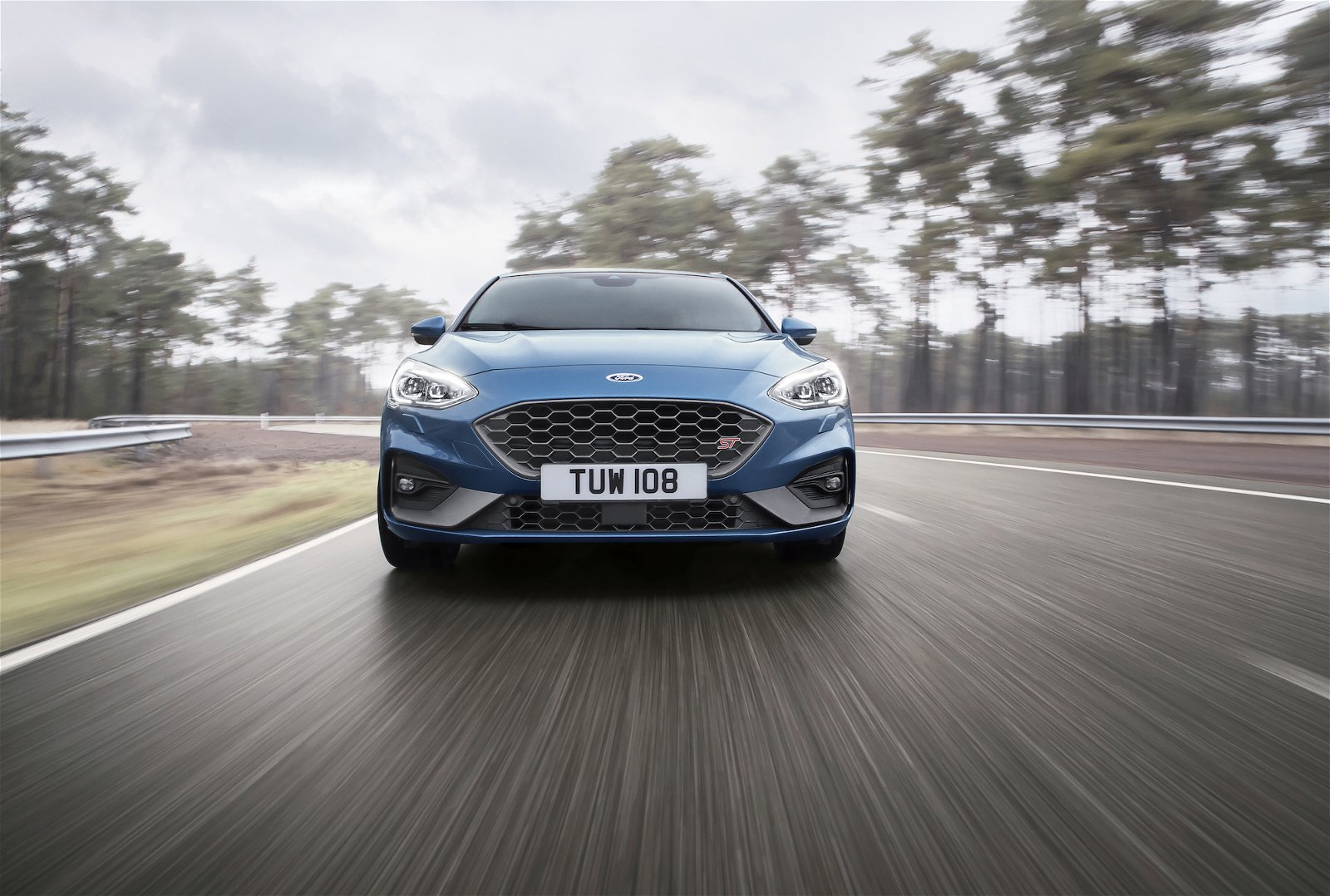 2019-ford-focus-st-12