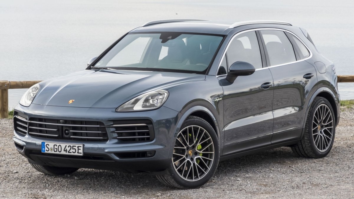 pure electric porsche cayenne a possibility report says