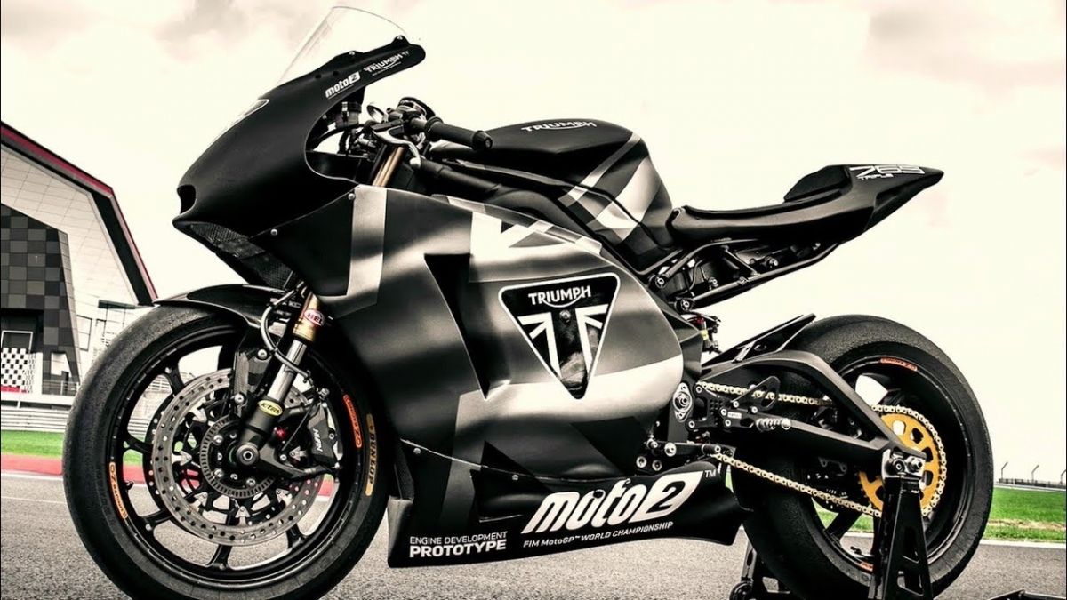 triumph daytona 765 moto2