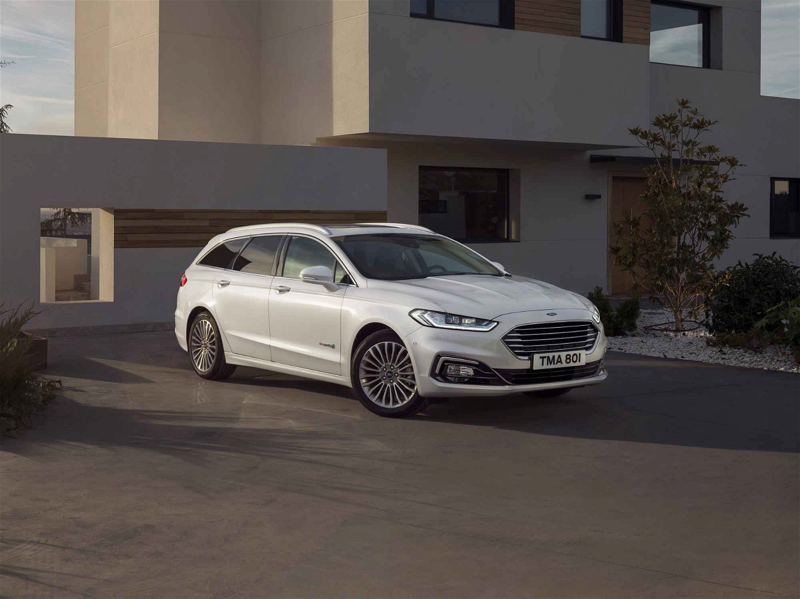 2019-ford-mondeo-facelift 7