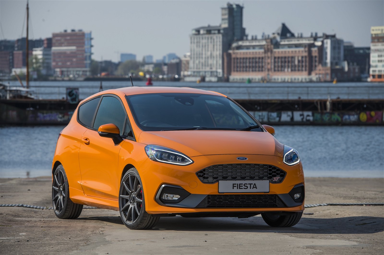 ford-fiesta-st-performance-edition-7