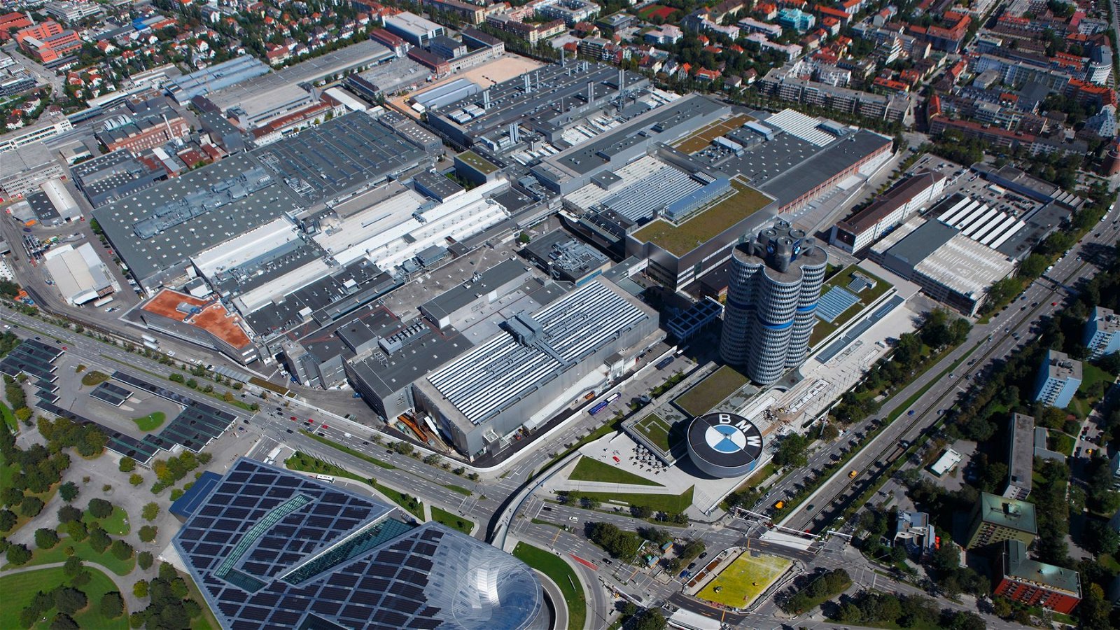 BMW Munich Plant 02_cr