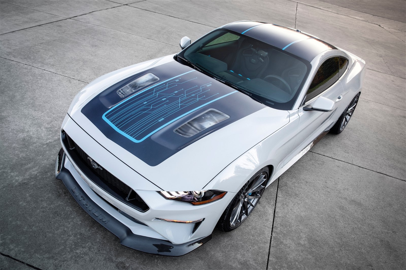 ford-mustang-lithium-3